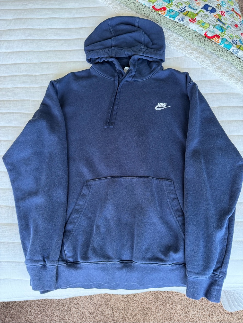 Nike Men’s Navy Blue Hoodie